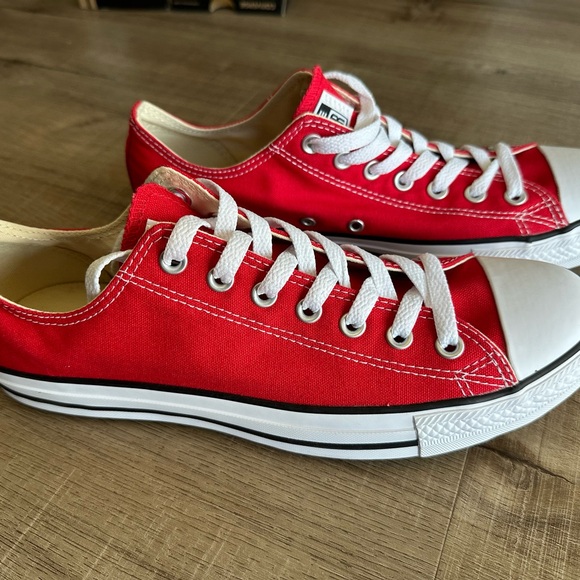 Converse - Picture 2 of 6